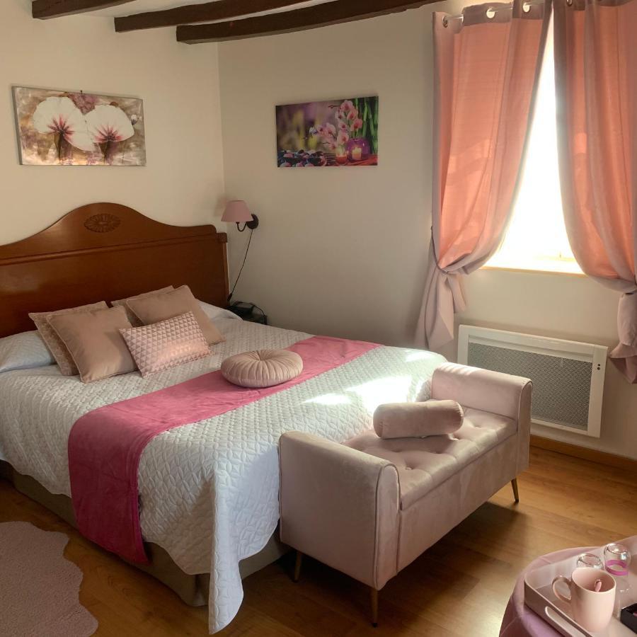 Auberge Du Cheval Blanc Beaumont-Pied-de-Boeuf  Екстер'єр фото