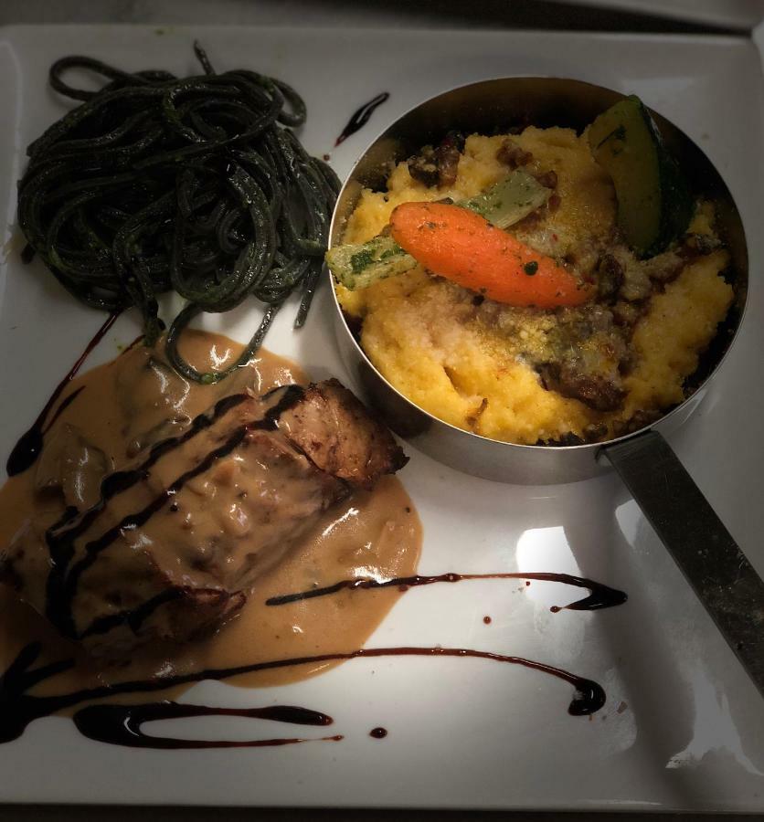 Auberge Du Cheval Blanc Beaumont-Pied-de-Boeuf  Екстер'єр фото